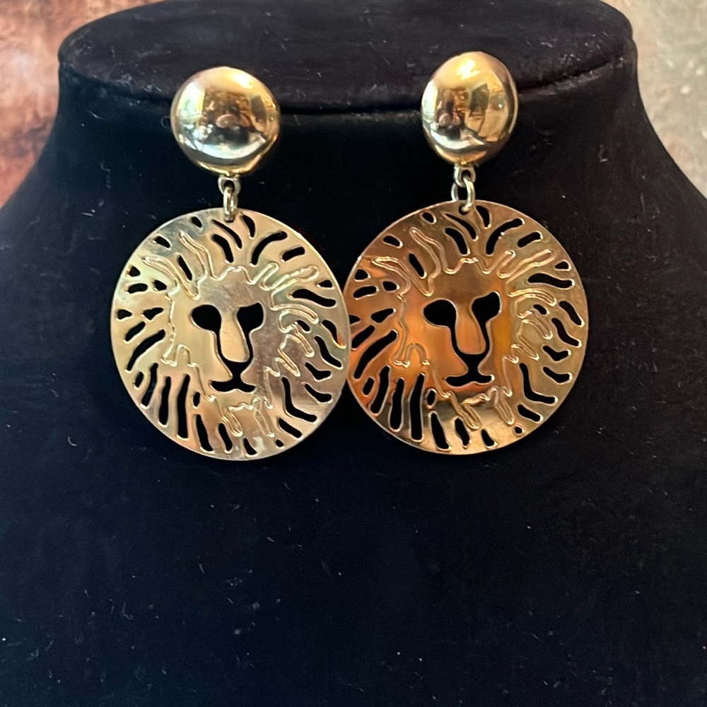 Pierced Earrings Lion Anne Klein Vintage Golden Vintage